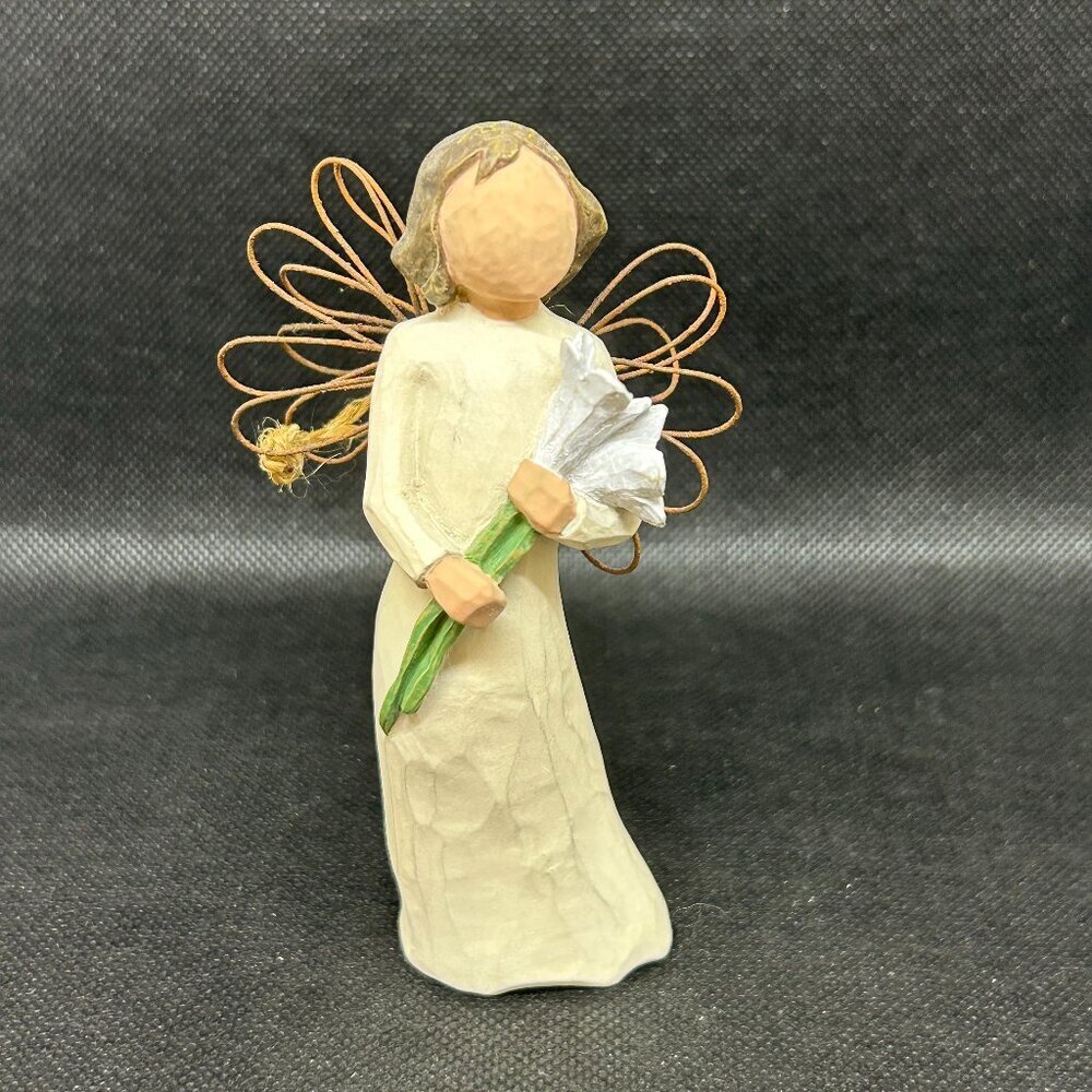 Willow Tree "Angel of Beauty” ornament